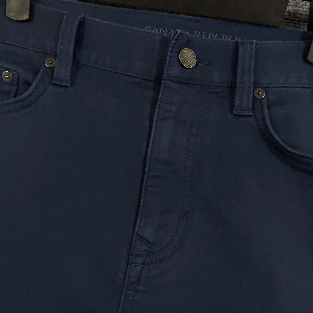 Banana Republic Traveler Pants Men 33x32 Navy Blue Slim Fit Stretch Chino